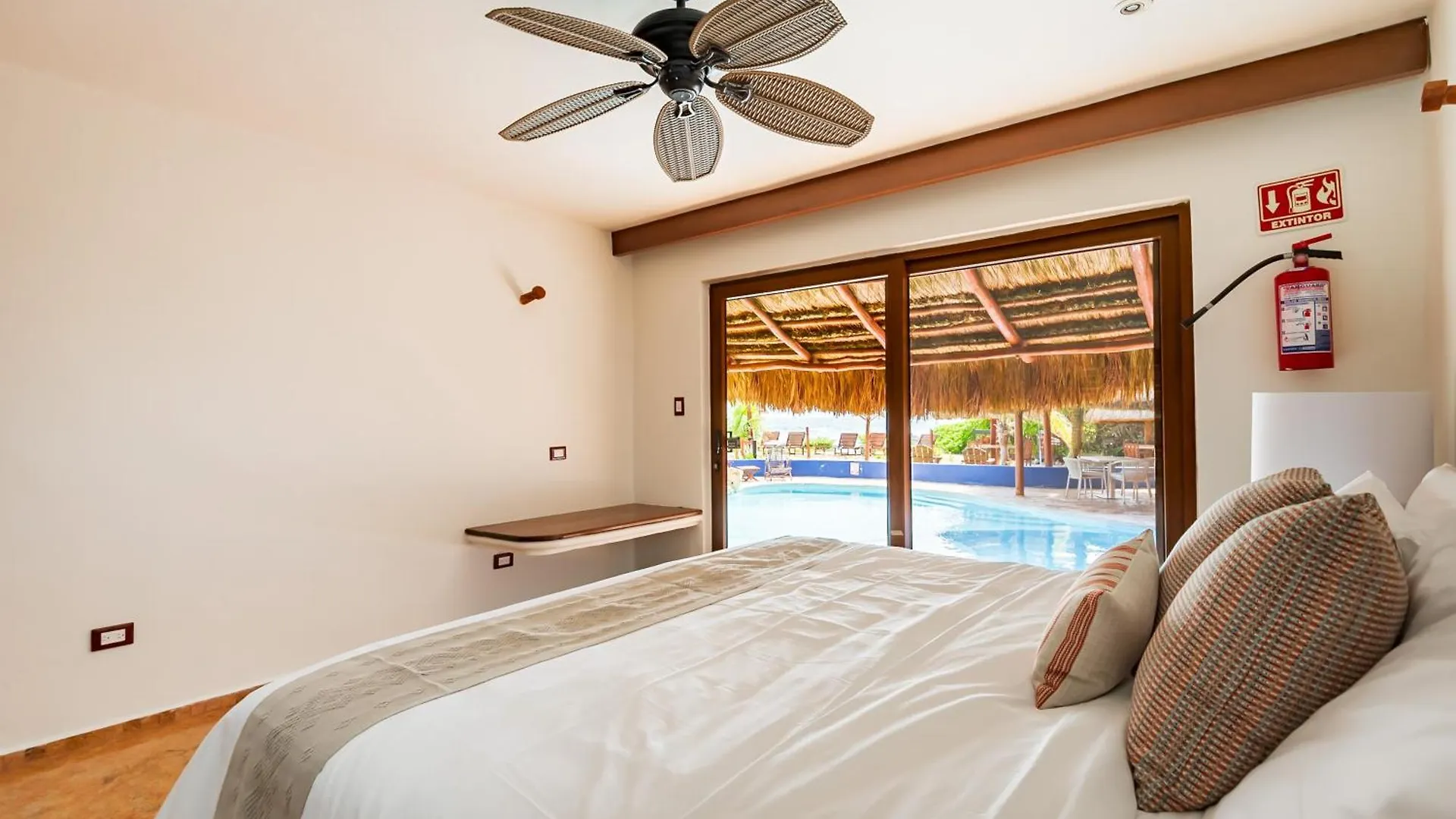 Bella Mar, Oceanfront Escape Otel Isla Mujeres 0*,