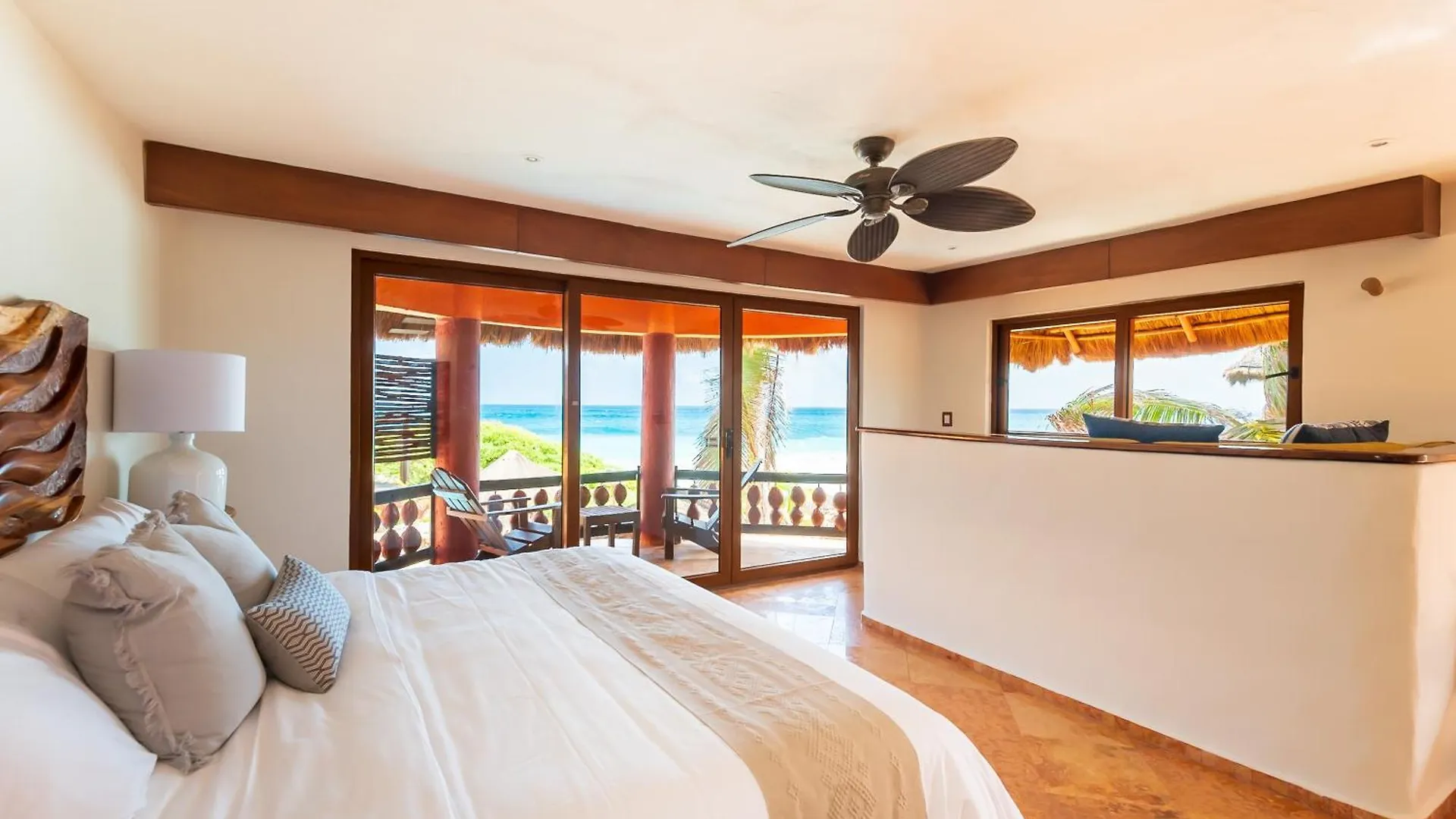 מלון איסלה מוחרס Bella Mar, Oceanfront Escape בית הארחה